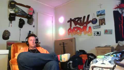 Snapshot of trillnonymau5 chatting on January 8, 2025, 11:30 pm trillnonymau5 online show from January 8, 2025, 11:30 pm