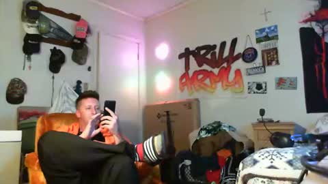 Snapshot of trillnonymau5 chatting on January 9, 2025, 2:33 am trillnonymau5 online show from January 9, 2025, 2:33 am