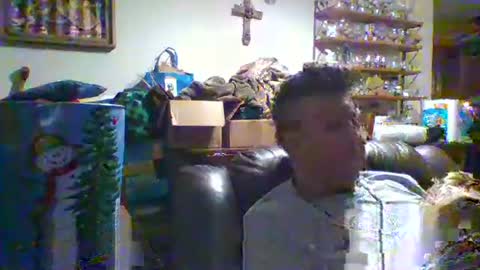 Snapshot of trillnonymau5 chatting on January 17, 2025, 2:18 am trillnonymau5 online show from January 17, 2025, 2:18 am