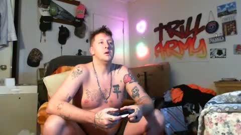 Snapshot of trillnonymau5 chatting on January 22, 2025, 1:42 am trillnonymau5 online show from January 22, 2025, 1:42 am