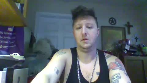 Snapshot of trillnonymau5 chatting on January 25, 2025, 11:32 pm trillnonymau5 online show from January 25, 2025, 11:32 pm