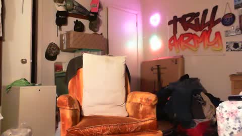 Snapshot of trillnonymau5 chatting on January 30, 2025, 3:44 am trillnonymau5 online show from January 30, 2025, 3:44 am