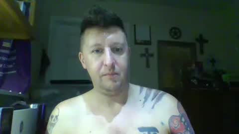 Snapshot of trillnonymau5 chatting on February 7, 2025, 5:10 am trillnonymau5 online show from February 7, 2025, 5:10 am