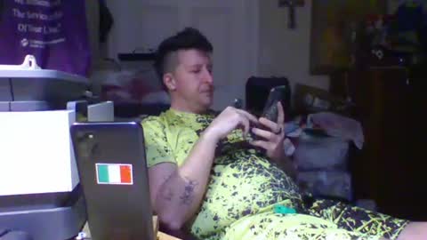 Snapshot of trillnonymau5 chatting on February 15, 2025, 2:47 am trillnonymau5 online show from February 15, 2025, 2:47 am