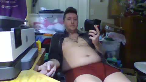 Snapshot of trillnonymau5 chatting on February 24, 2025, 3:20 pm trillnonymau5 online show from February 24, 2025, 3:20 pm