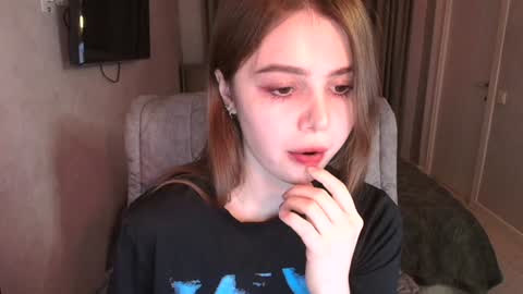 tripleprinces online show from January 23, 2025, 5:42 pm