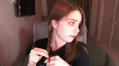 tripleprinces online show from February 1, 2025, 2:02 pm