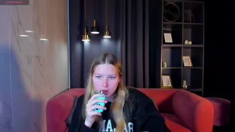 Snapshot of triplesec_ chatting on October 28, 2025, 8:18 am Tasya online show from October 28, 2025, 8:18 am