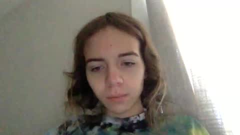 trippybb222 online show from December 1, 2025, 2:33 pm