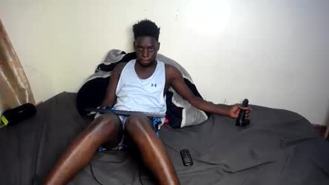 Trisboo5 online show from February 22, 2025, 6:19 pm