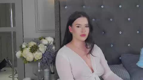 Snapshot of trisha_winslet chatting on December 13, 2024, 10:23 pm trisha_winslet online show from December 13, 2024, 10:23 pm