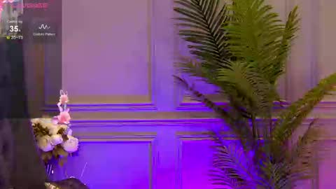 Snapshot of trisha_winslet chatting on February 21, 2025, 8:07 am trisha_winslet online show from February 21, 2025, 8:07 am