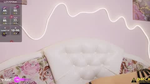 Snapshot of triss_moon chatting on January 3, 2025, 6:01 am Triss online show from January 3, 2025, 6:01 am