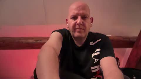 Triton online show from November 25, 2025, 7:41 am