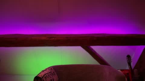 Triton online show from April 18, 2026, 7:07 pm