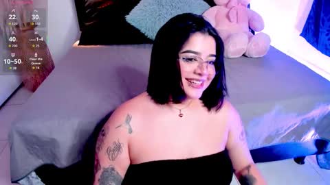 Snapshot of trixxiee_ chatting on November 13, 2025, 7:24 pm trixxiee_ online show from November 13, 2025, 7:24 pm