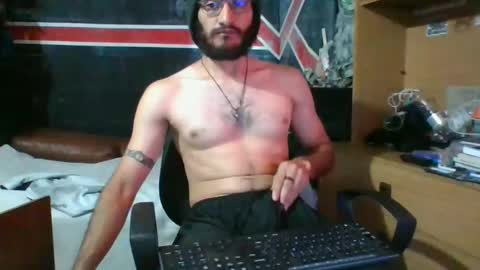 Snapshot of trizquelmen chatting on December 10, 2024, 1:33 pm Andrew online show from December 10, 2024, 1:33 pm