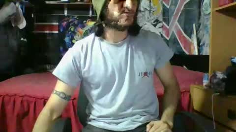 Snapshot of trizquelmen chatting on September 21, 2025, 12:23 am Andrew online show from September 21, 2025, 12:23 am