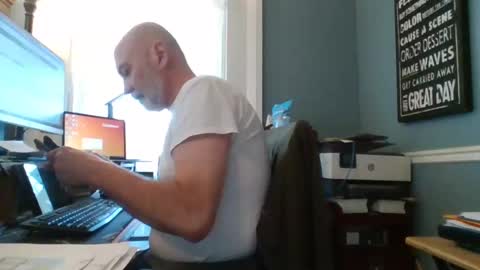 Snapshot of trodgers136 chatting on December 3, 2024, 4:17 pm TRodgers online show from December 3, 2024, 4:17 pm