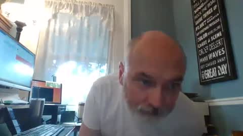 Snapshot of trodgers136 chatting on December 10, 2024, 6:49 pm TRodgers online show from December 10, 2024, 6:49 pm