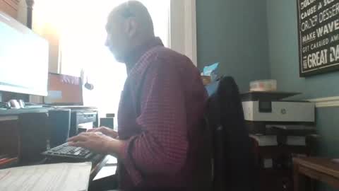 Snapshot of trodgers136 chatting on February 14, 2025, 2:02 pm TRodgers online show from February 14, 2025, 2:02 pm