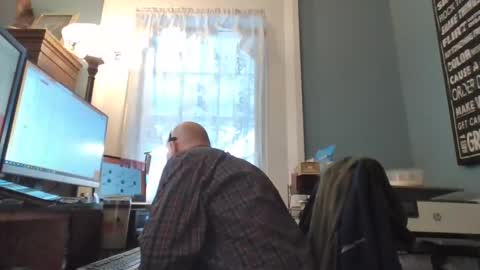 Snapshot of trodgers136 chatting on February 19, 2025, 12:55 pm TRodgers online show from February 19, 2025, 12:55 pm