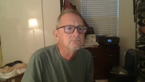 Snapshot of troffer1020 chatting on January 21, 2025, 10:30 pm Troffer online show from January 21, 2025, 10:30 pm