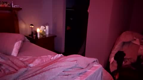 trojanswingers online show from November 27, 2025, 9:44 am