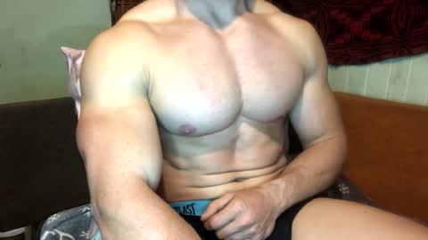 Troncq online show from March 8, 2025, 3:35 pm