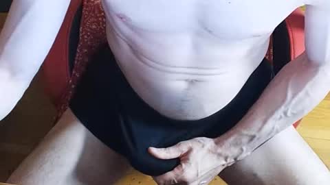 tronista87 online show from November 20, 2025, 11:37 pm