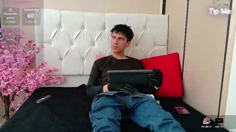 Snapshot of troy_boy20 chatting on October 7, 2025, 9:01 pm Troy online show from October 7, 2025, 9:01 pm