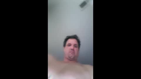 Snapshot of troyboyoh chatting on March 4, 2026, 8:26 pm rynerookie online show from March 4, 2026, 8:26 pm