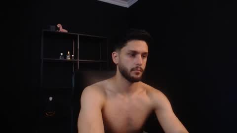 Snapshot of troywade chatting on May 26, 2026, 4:19 am TroyWade online show from May 26, 2026, 4:19 am
