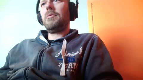 Snapshot of truble1 chatting on February 18, 2026, 9:38 am eros online show from February 18, 2026, 9:38 am