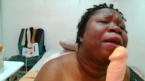 Snapshot of truebella30 chatting on October 30, 2025, 8:49 am TrueBella30 online show from October 30, 2025, 8:49 am