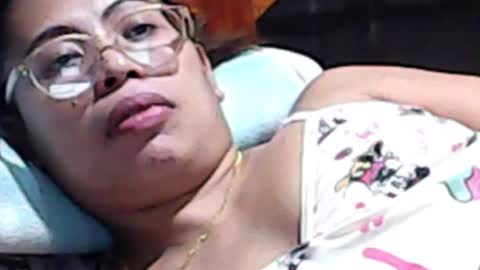Snapshot of truefilipinabeauty chatting on October 24, 2025, 10:55 am emily online show from October 24, 2025, 10:55 am