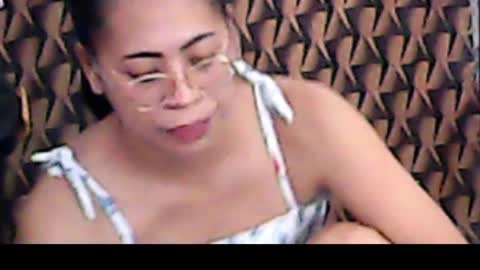 Snapshot of truefilipinabeauty chatting on April 15, 2026, 1:56 am emily online show from April 15, 2026, 1:56 am