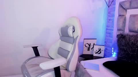   online show from December 13, 2024, 3:32 pm