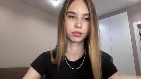 Snapshot of tryme_muse chatting on November 13, 2025, 4:17 pm tryme_muse online show from November 13, 2025, 4:17 pm