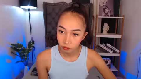 tskitty_girl online show from December 4, 2025, 7:06 am