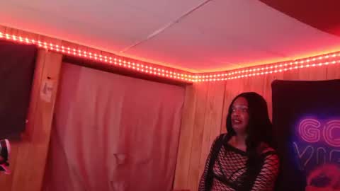 Snapshot of tsnitra chatting on January 2, 2025, 9:28 pm TsNitra online show from January 2, 2025, 9:28 pm