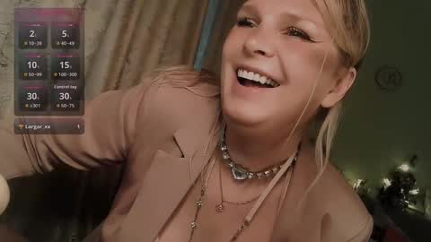 Annika online show from December 20, 2025, 10:22 am