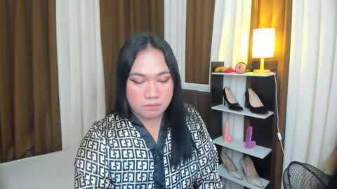 Karen Oquio online show from September 24, 2025, 4:43 pm