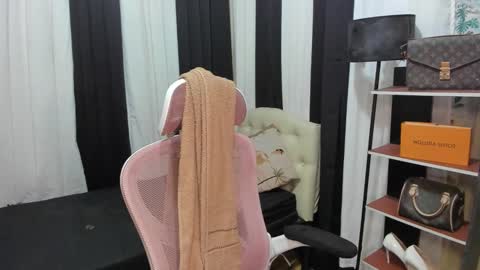 tsuncutrhein online show from November 10, 2025, 9:52 am