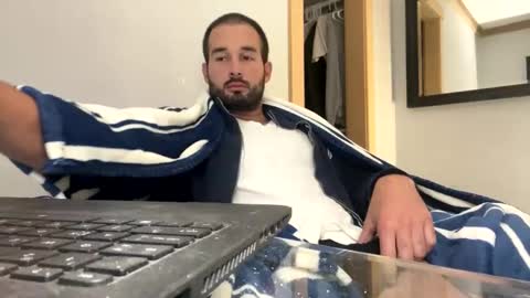 Snapshot of tuamante000 chatting on November 10, 2025, 4:17 pm Stimulation make me Cum in Public or in Pvt online show from November 10, 2025, 4:17 pm