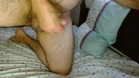 Snapshot of tuga_man_ chatting on May 7, 2026, 11:32 pm tuga man online show from May 7, 2026, 11:32 pm