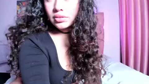 Snapshot of tulipxo chatting on July 3, 2026, 12:33 pm Curlina online show from July 3, 2026, 12:33 pm