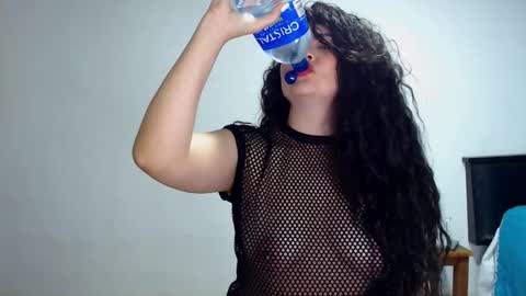 Snapshot of tuti_sex chatting on February 15, 2026, 4:31 am tuti online show from February 15, 2026, 4:31 am