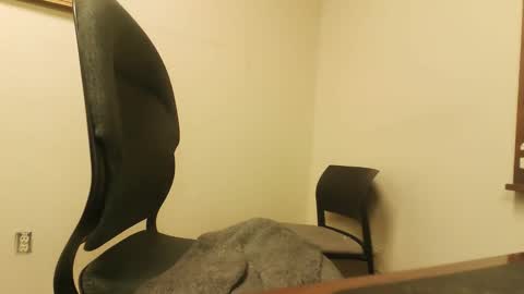 twayne29x online show from January 10, 2026, 9:33 am