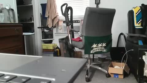 Tweeter74 online show from October 3, 2025, 4:37 pm